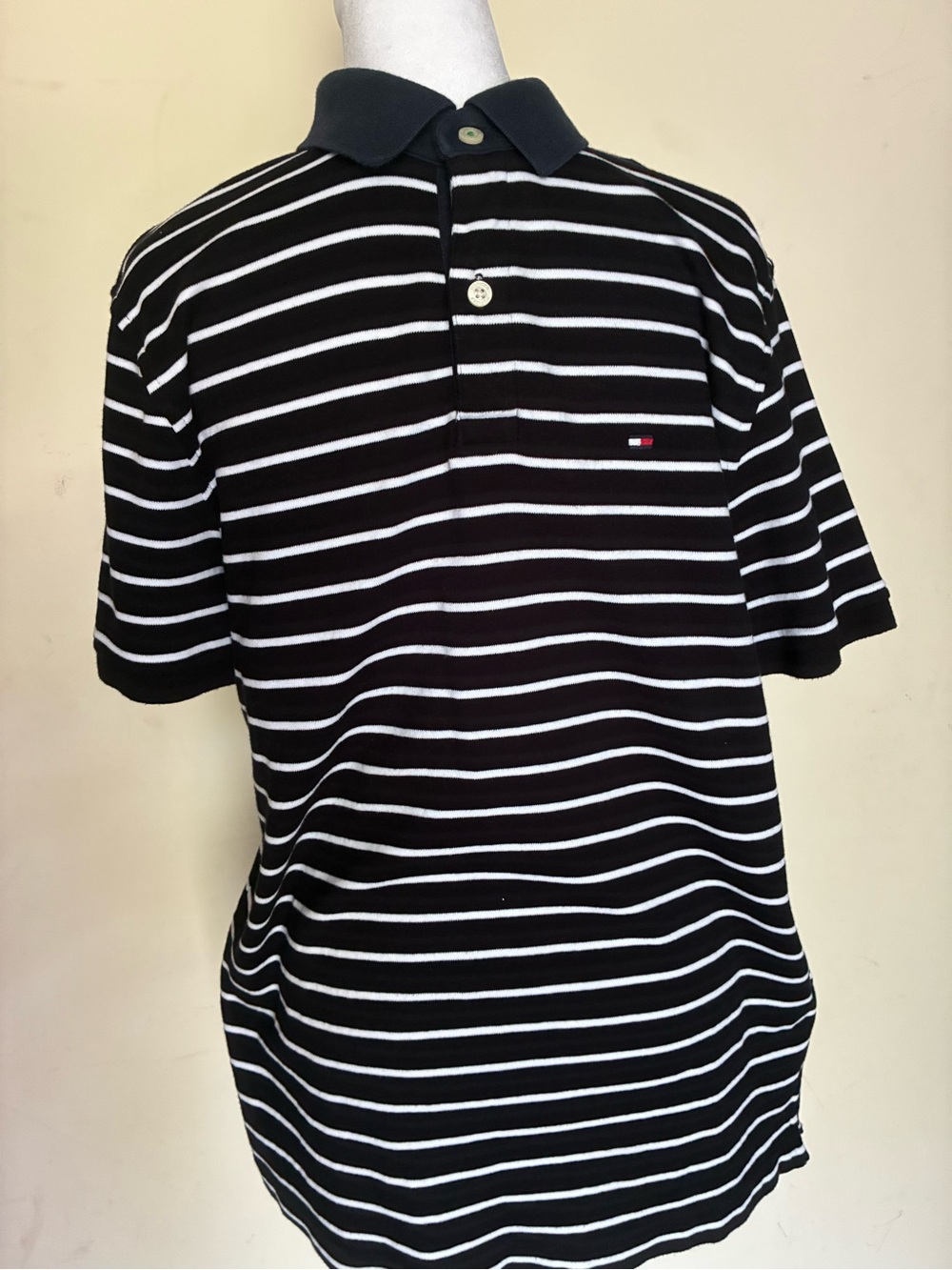 Tommy Hilfiger Men’s Medium Striped Polo Shirt Black White Flag Logo